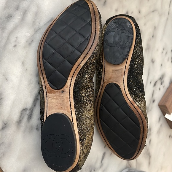 Chanel Gold Metallic Black Cracked Leather Elastic Trim Ballerina Flats - Picture 3 of 8